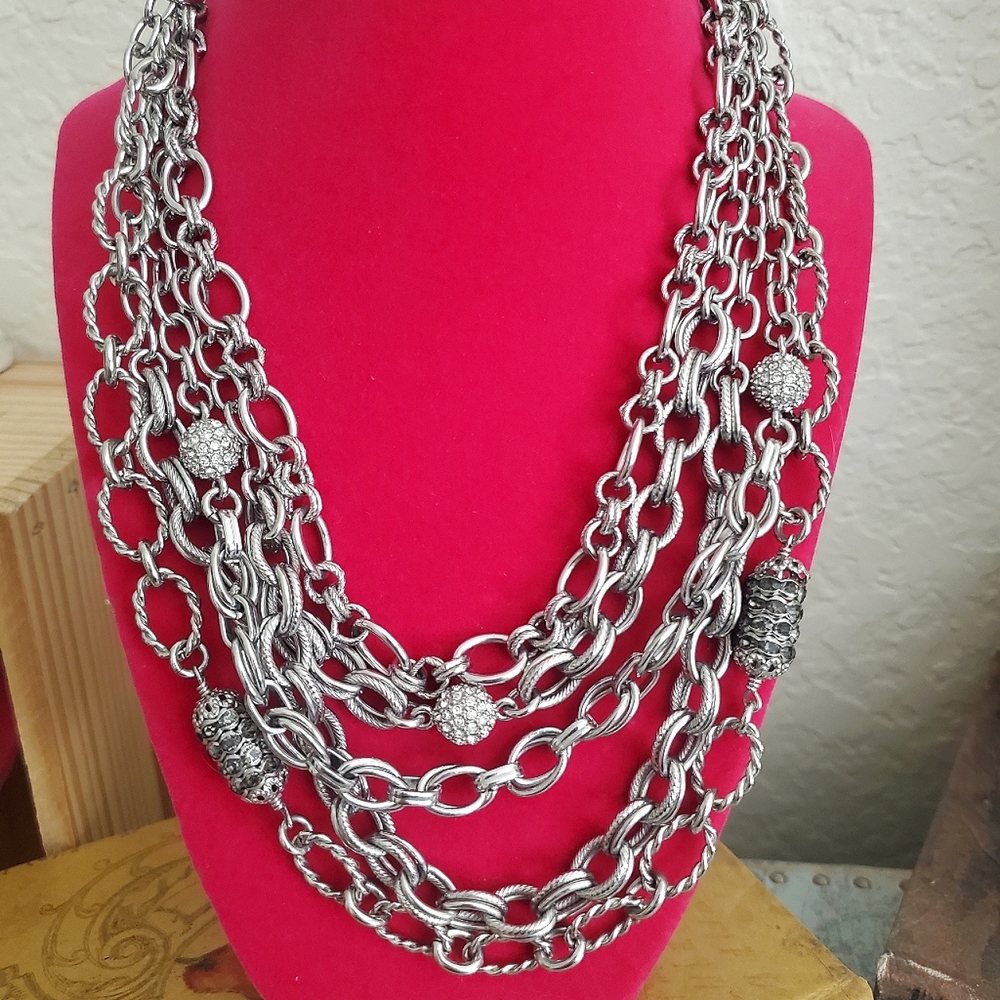Beautiful convertible silver statement necklace
